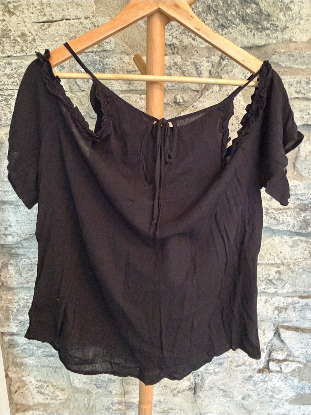 Cold-Shoulder Ruffle Sleeve Blouse - Picture 2 of 6